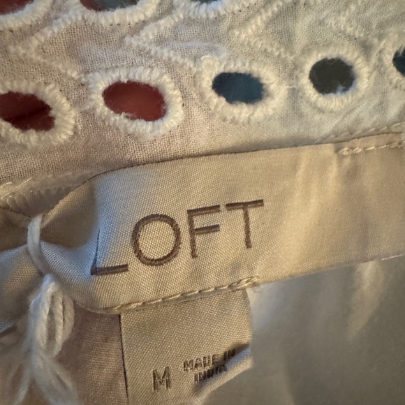 LOFT Elegant White Lace Trim high neck Blouse, ruffled hem sleeves, Medium - Picture 5 of 6